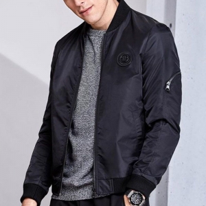 Куртка бомбер