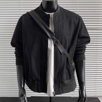 Куртка с длинными рукавами и лацканами