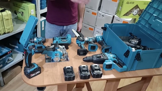 Набор из 10 инструментов makita