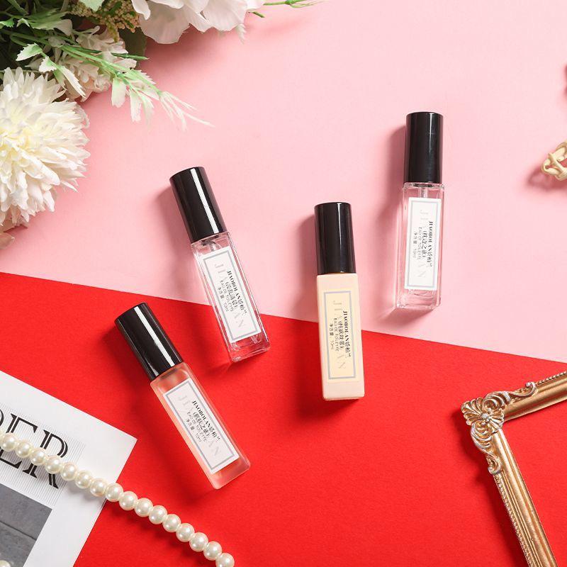 Оригинальные женские духи комплект 4шт